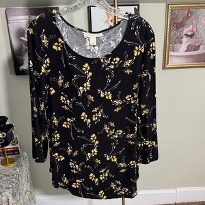 NWOT Chic Black and Yellow Floral 3/4 Sleeve Top